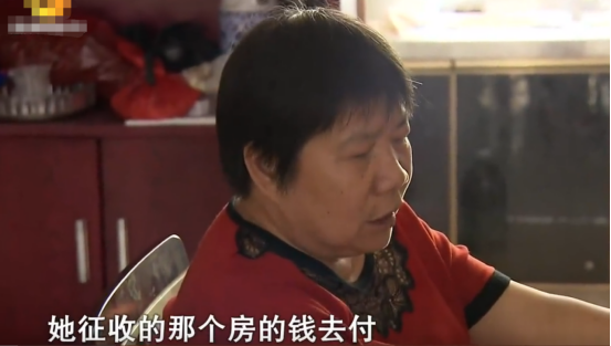 2017年,湖南男子因儿子非亲生要和妻子离婚,母亲阻挠:不能离
