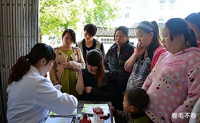 2019年宁波女子备孕十年没怀上,腹痛去医院看病,医生:你快生了
