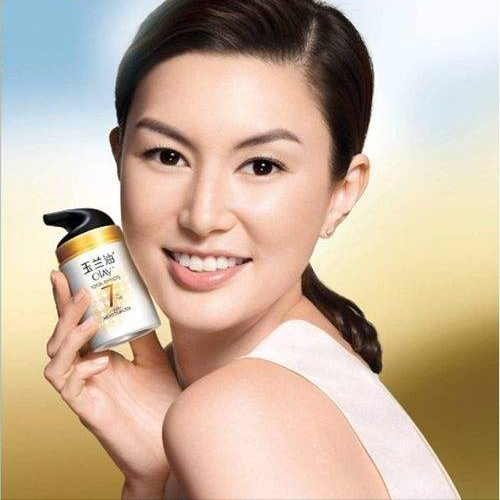 玉兰油|“玉兰油女神”丹尼尔:女儿11岁了,和富豪老公离婚后开菜馆