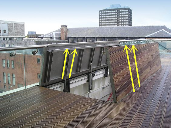 谁说买顶楼不好的?凿个天窗入口,把楼顶收拾干净,一家独享大露台!