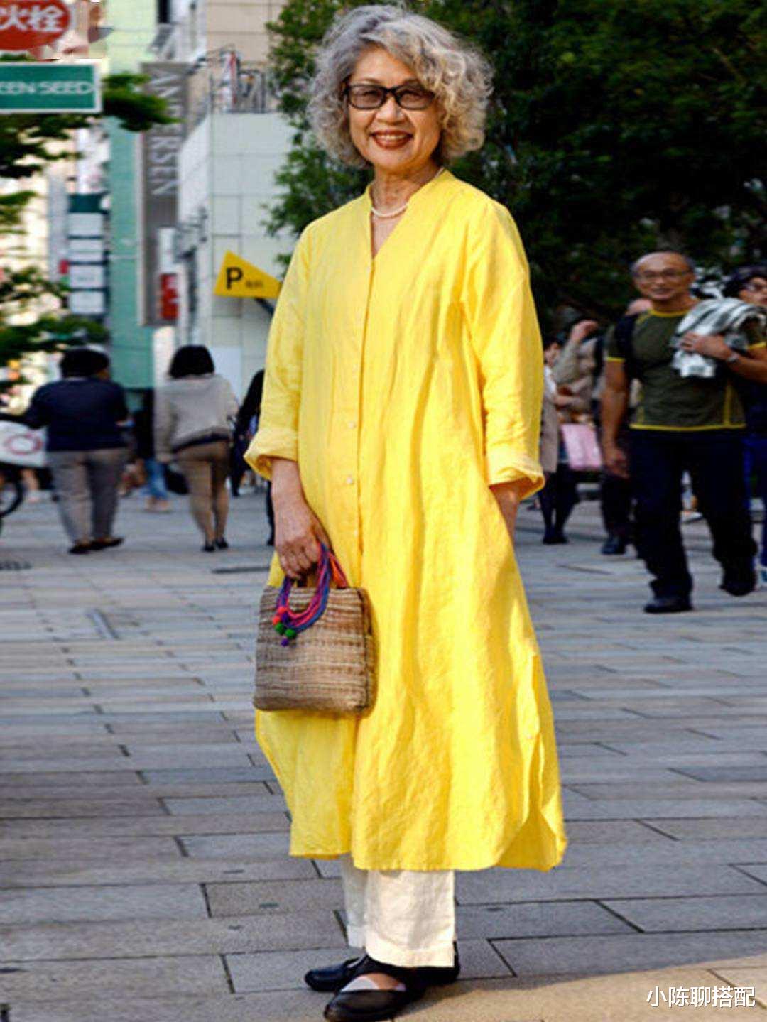 穿衣搭配 50+的女人,“扮嫩”才好看,满脸皱纹也可以穿出少女感
