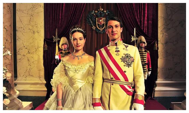 茜茜公主|《茜茜公主》又出新片,女主老气,服化道土气,拿什么和前几版比