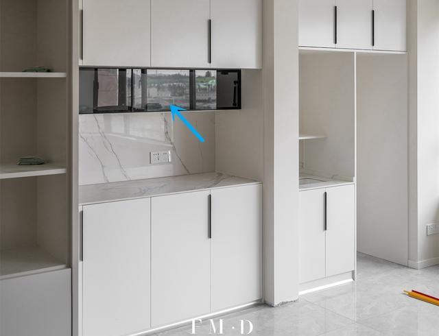 柜子样式该换换花样了，“中空柜”加组窄置物柜，收纳又多一倍！