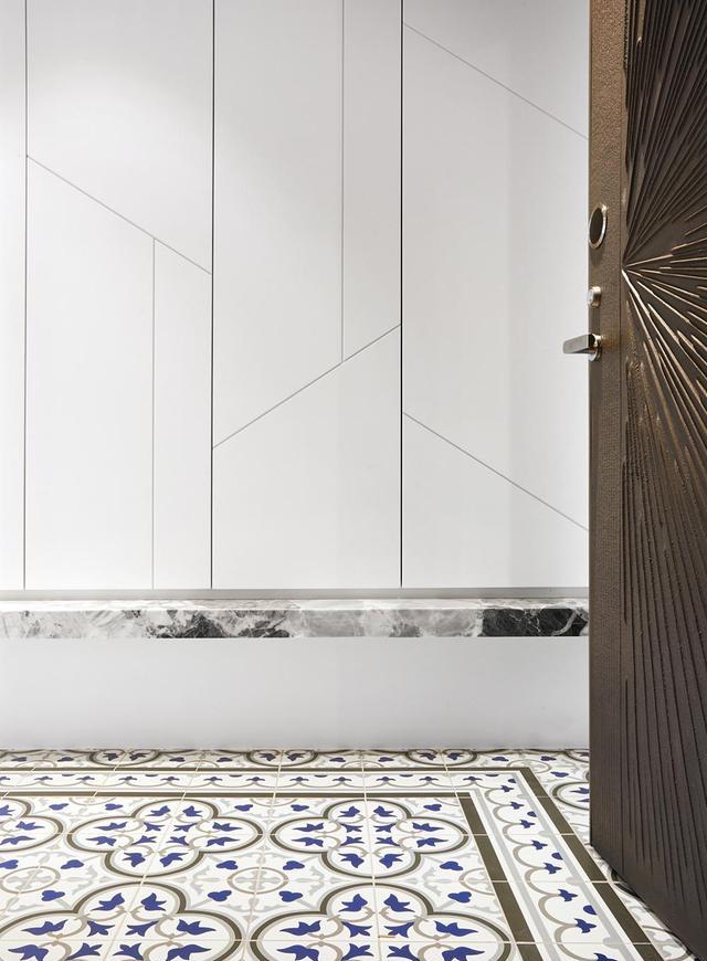 看完这个五口之家后,才明白那么多人坚持去风格化,越简单越幸福