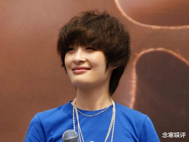 曾轶可演唱会大翻车，歌迷现场维权高喊退钱，花680元被罚站4小时