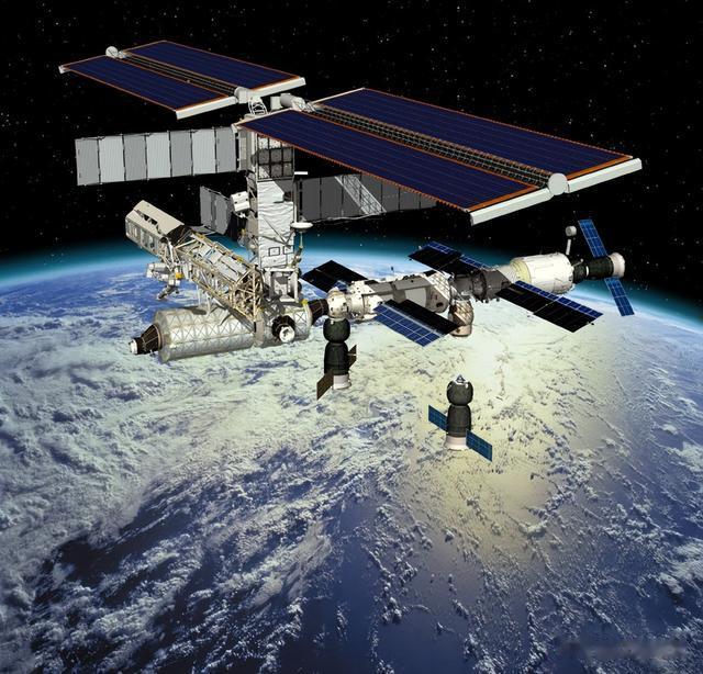 两个空间站造价对比,国际空间站1500亿美元,折合20个中国空间站