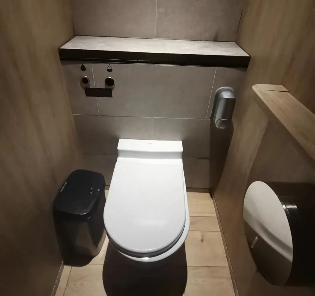 生活中看似无用的“蠢设计”，实则暗藏玄机！网友：我不该嫌弃它