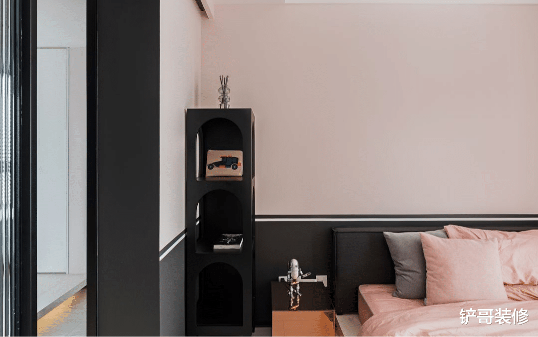 手绘设计师的家,用色彩装饰空间,碰撞出不一样的火花