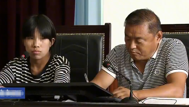 母女争夺百万遗产,法庭上女儿破口大骂,怒扇母亲耳光