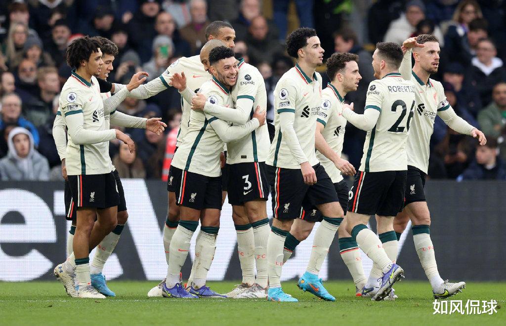英超|3-1，又赢了！英超豪门创队史纪录，57%控球+狂轰15脚，剑指20冠