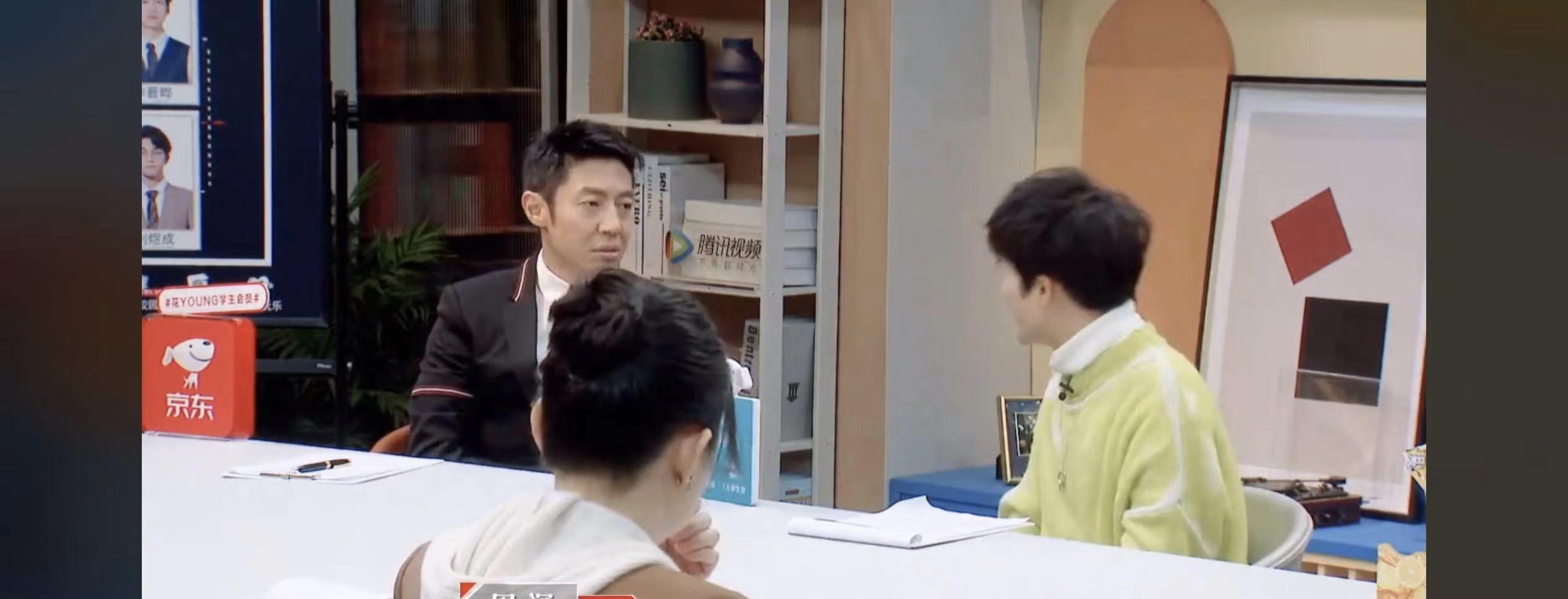 周深|得罪撒贝宁,怒怼贾乃亮?周深被骂“不男不女”的幕后真相