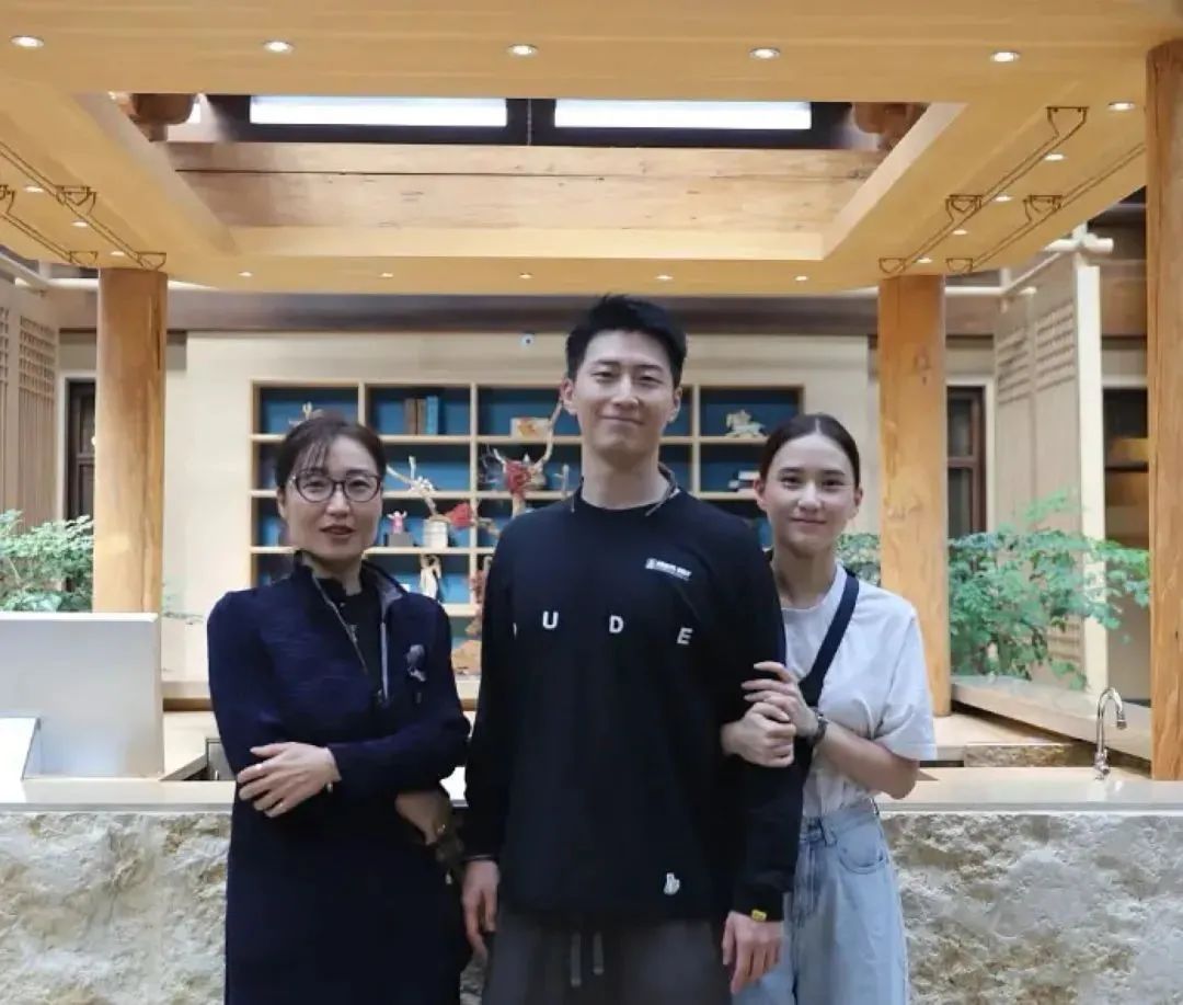 何超莲|真怀啦？！聘礼10个亿，娱乐圈小公主终于嫁了！