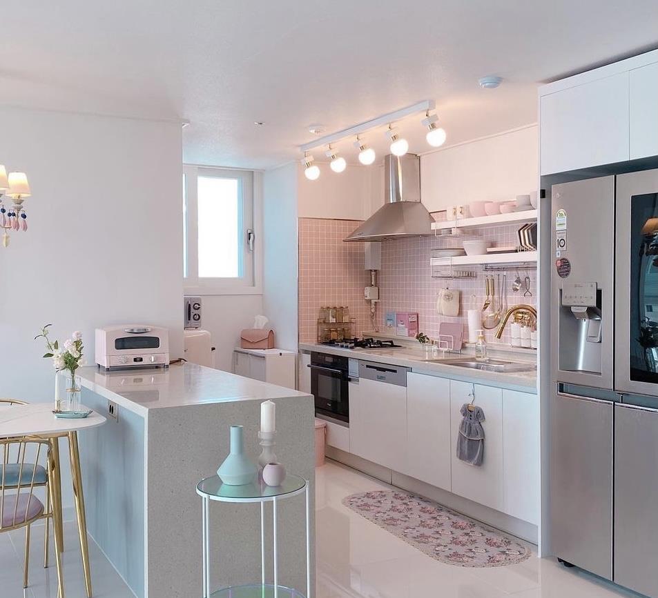 走进这位韩国太太的家,我彻底被治愈了!全屋精致唯美,逼格超高