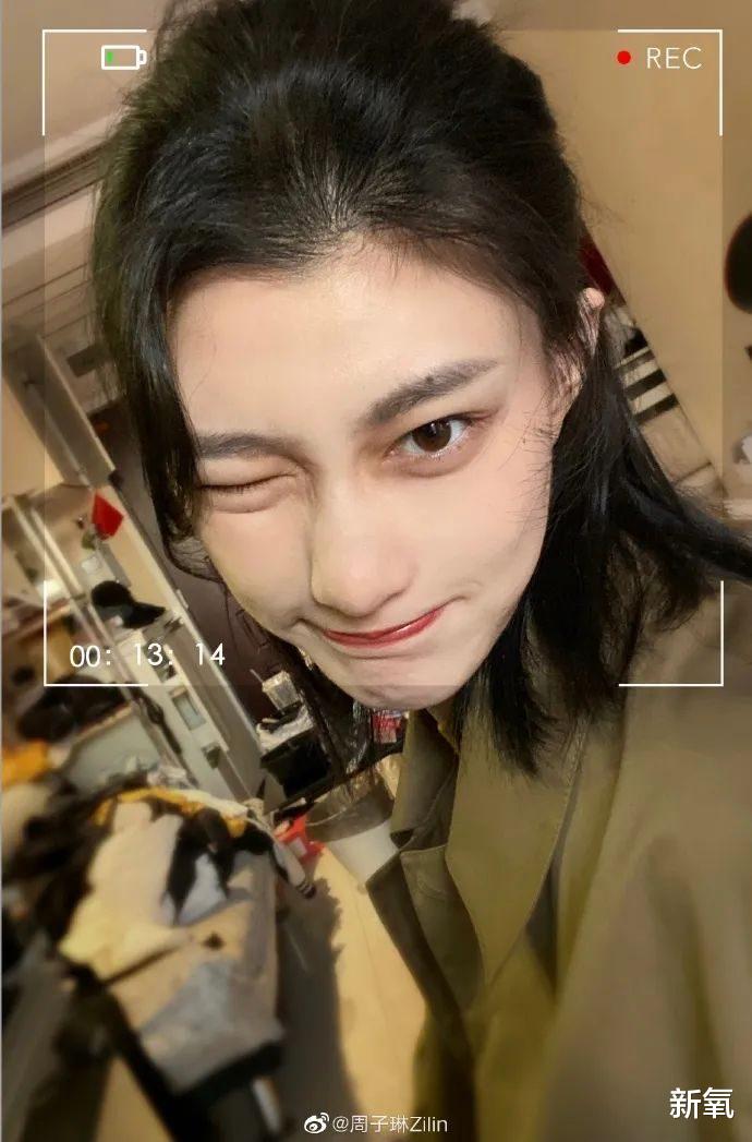 |无性别差攻击的美少女，不如自己和自己结婚吧？