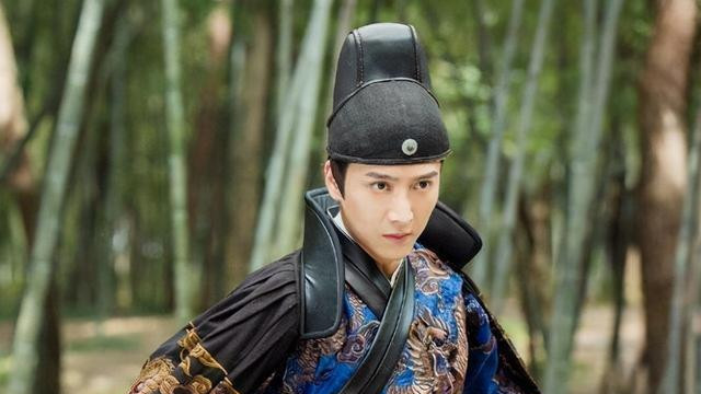 南京发现锦衣卫古墓，挖出“天之蓝”酒瓶，专家仰天大笑：10多亿