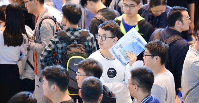 求职|985毕业生难找工作?一位父亲讲述了经历,让人听了很心酸!
