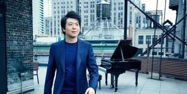 参观郎朗现实的豪宅,每个房间都有钢琴,连楼梯阶梯都是钢琴键