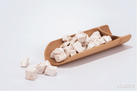 肝脏|再三忠告：身体2处“发痒”，别误以为过敏，或是肝脏在“求救”