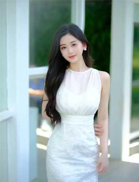 黄晓明|黄晓明疑似和叶柯在一起,女方身材和气质都很高,颜值不比baby差