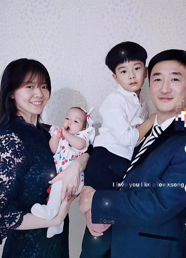 王茜华|41岁的知名演员刘伯勋去世,妻子哭得死去活来,老搭档王茜华也哭成了泪人。