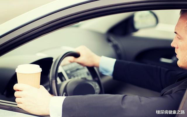 糖尿病|61岁老人开车逆行出车祸,血糖异常!糖尿病怎么开车更安全