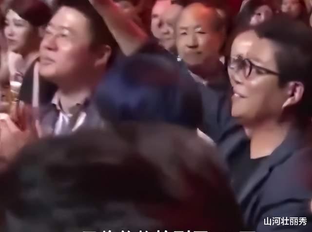 黄渤|金马奖：巩俐黑脸拒绝上台，刘德华遭戏耍，黄渤暗讽大快人心