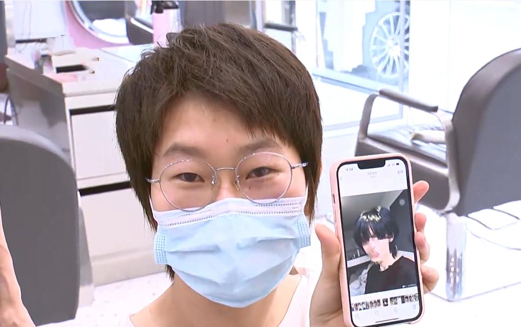 女孩 你妈妈会喜欢的!女孩理发后觉得被剪丑了,理发师这么和她说