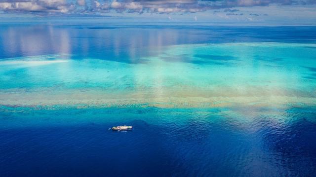 中国公民|西沙群岛未经开发的绝美海域，拥有七色玻璃海，仅对中国公民开放