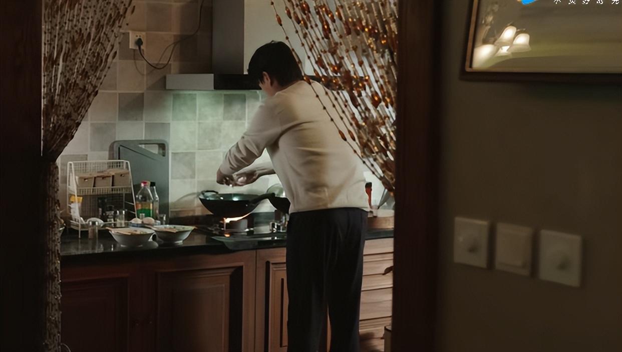 纵有疾风起|《纵有疾风起》:看清烁冰算计唐尘的隐情,才知人性的黑暗!