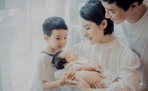 刘璇|体操冠军，22岁退役转投娱乐圈，婚后儿女双全，今42岁似少女