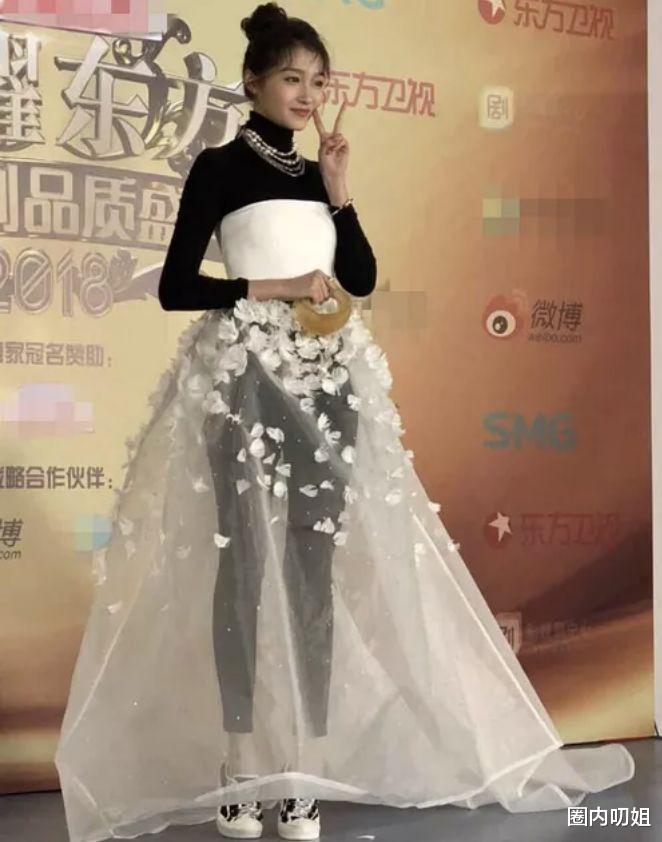 关晓彤 关晓彤发型又踩雷！网友：把发型师开除吧！评论区炸了！