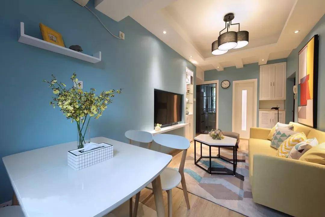 客厅有横梁怎么装修好看?有钱人都这样装,漂亮