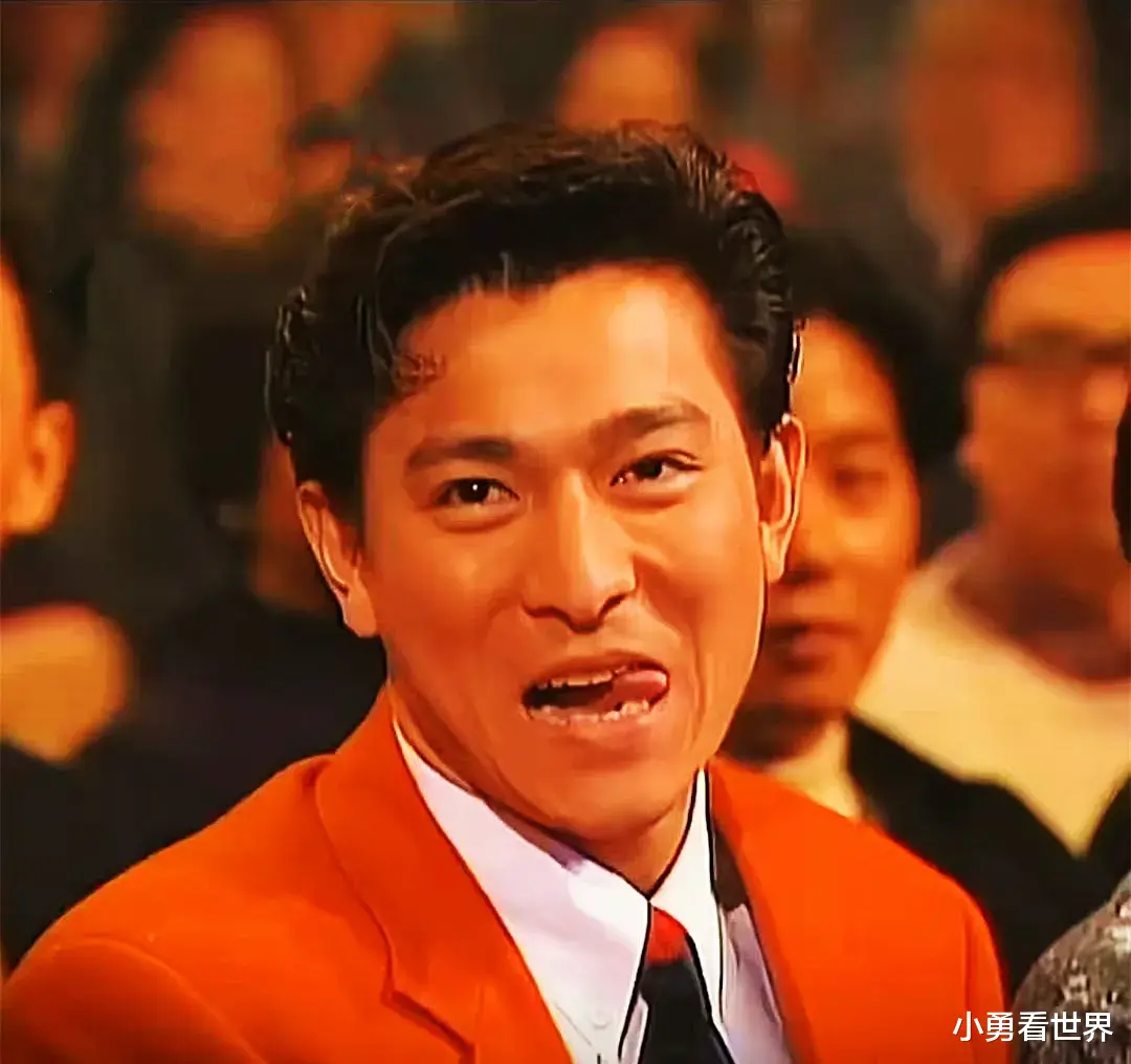 刘德华|珍贵影集，十大劲歌金曲上的刘德华有多牛？回头吐舌头成了经典画面