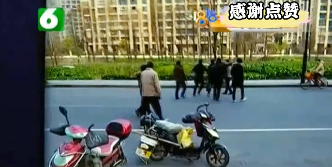 服务队强卖高价装修材料，业主自购竟遭七人围殴，物业：与我无关