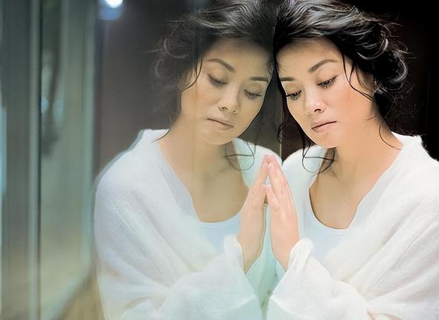 毛阿敏|解丰鸣:不炒作,不炫富,低调做公益,是妈妈毛阿敏的骄傲