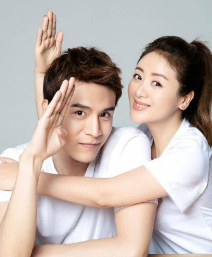 经超|小李琳罕晒小女儿，年糕四肢纤长像极经超，豪宅院子大得像公园