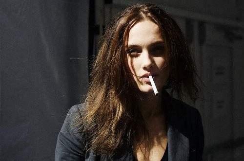 红枣|气血不足的女人显老,远离5行为,常吃3物,气血足,貌美如花像18