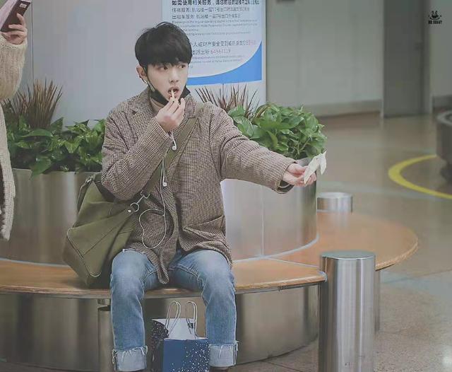 肖战|「肖战的老婆」又出圈!上次被王濛点名,这次又被央视主持人点名