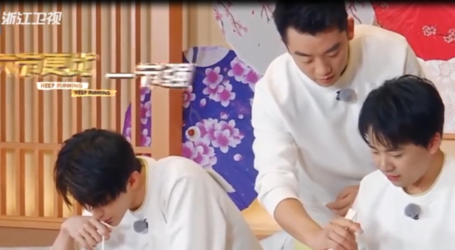 郭麒麟|郭麒麟被整蛊暴露真实人品,本是德云太子,为何对蔡徐坤如此卑微?