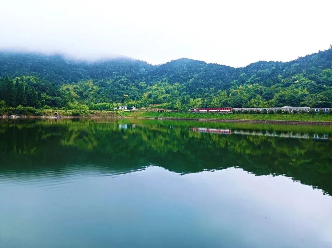 太原|这一次毕业旅行,你可别再错过明月山了!