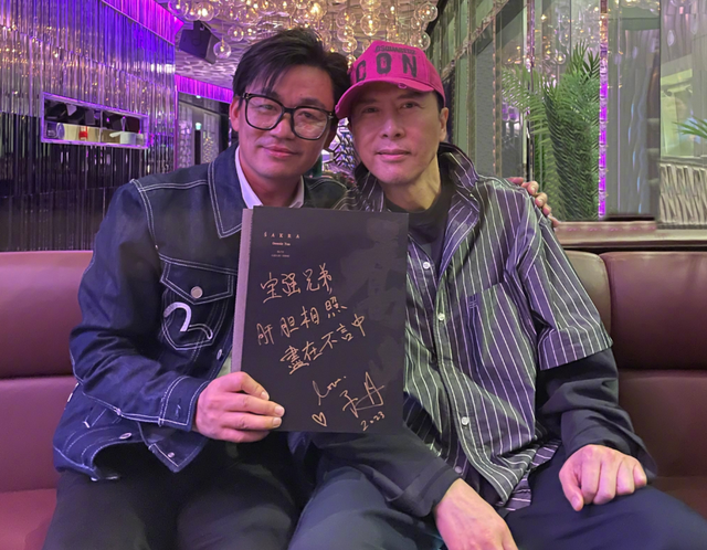 王宝强|王宝强开大G带冯清聚会,与甄子丹喝酒称兄道弟,被指撞脸任贤齐!