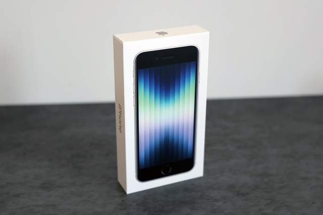 iPhoneSE|没必要为苹果辩解：iPhone SE三代就是干啥都不合适，只有拍照真强