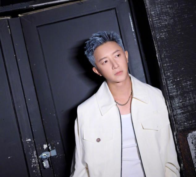 韩庚|38岁的韩庚在家学做小吃,引来上万网友围观:隔着屏幕都闻着香