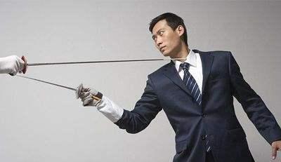 |有同事向领导投诉你，你会假装不知情还是直接挑明？这样做更合适