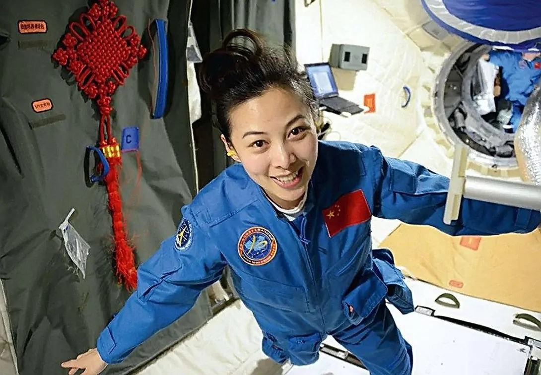 中国首位女宇航员去哪了?返回地球后“查无此人”,真相值得敬佩