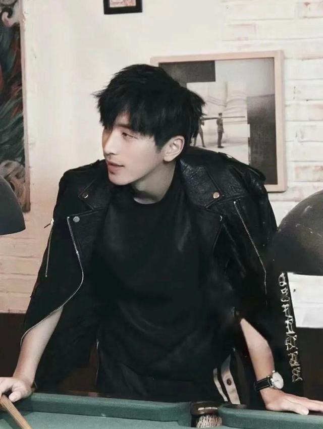 白客|“内娱第一人夫” 火了!眼镜杀又渣又帅迷晕网友