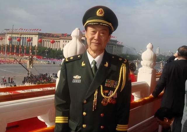 1979年钱学森力荐一年轻人,25年后成中国航天功臣,获500万奖金