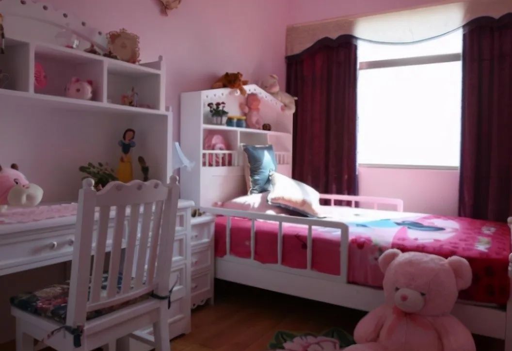 打拼8年终于买房,看到媳妇自己装的儿童房,我情愿带儿子回老家