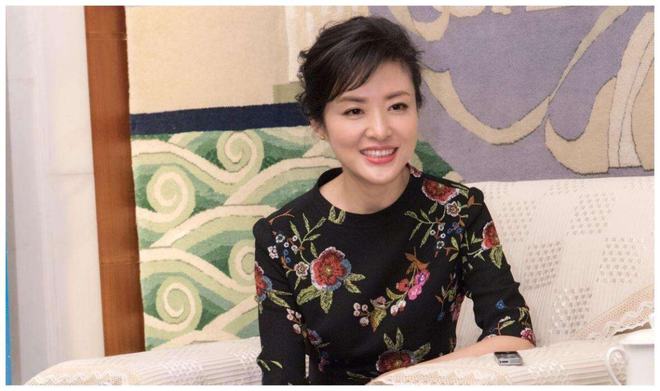 周涛|周涛对正在给自己洗衣服的丈夫说:离婚吧,你给不了我想要的生活