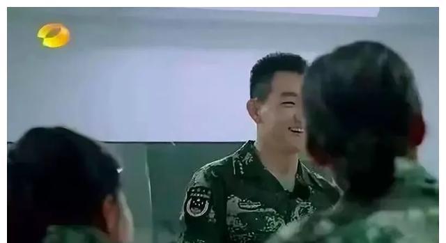 张馨予|和何捷结婚4年后，张馨予再次登上热搜：离开他是对的